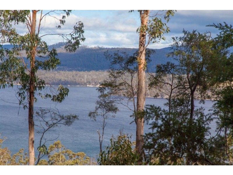 - Brooke Street, Petcheys Bay TAS 7109