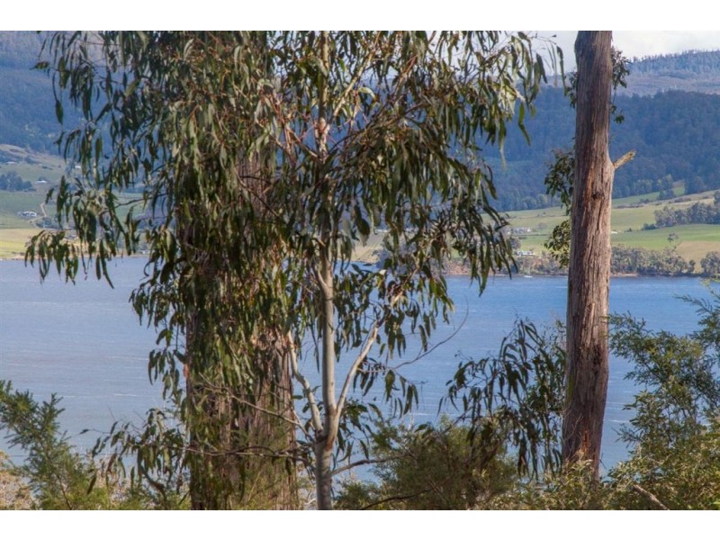 - Brooke Street, Petcheys Bay TAS 7109