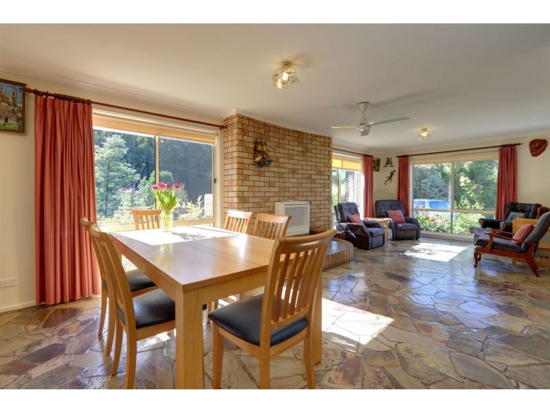 11 Sharpes Road, Crabtree TAS 7109