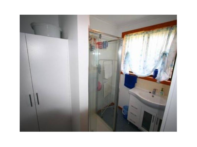 8b Acacia Street, Huonville TAS 7109