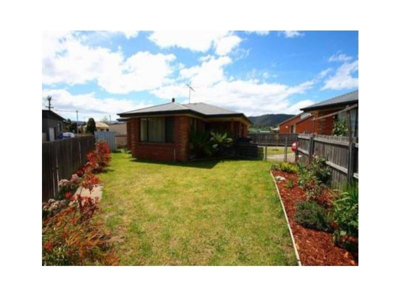 8b Acacia Street, Huonville TAS 7109