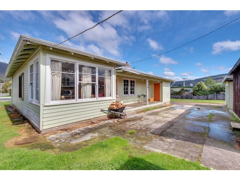 73 Sale Street, Huonville TAS 7109