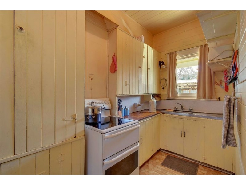 73 Sale Street, Huonville TAS 7109