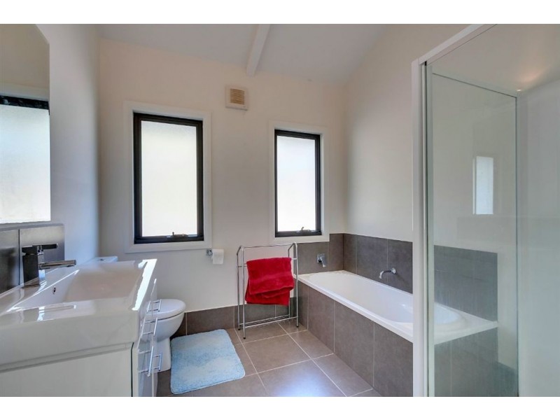 902B Cygnet Coast Road, Wattle Grove TAS 7109