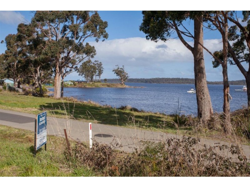 17 Lady Bay Road, Southport TAS 7109