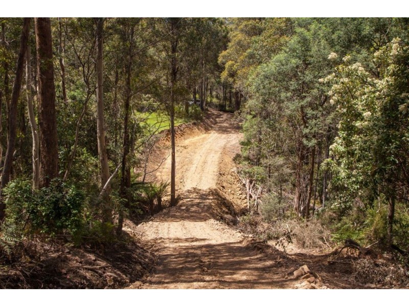 - Halls Track Road, Pelverata TAS 7150