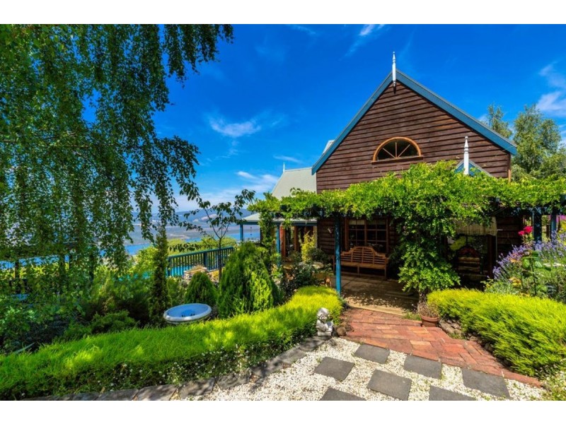 65 Old Road, Franklin TAS 7113