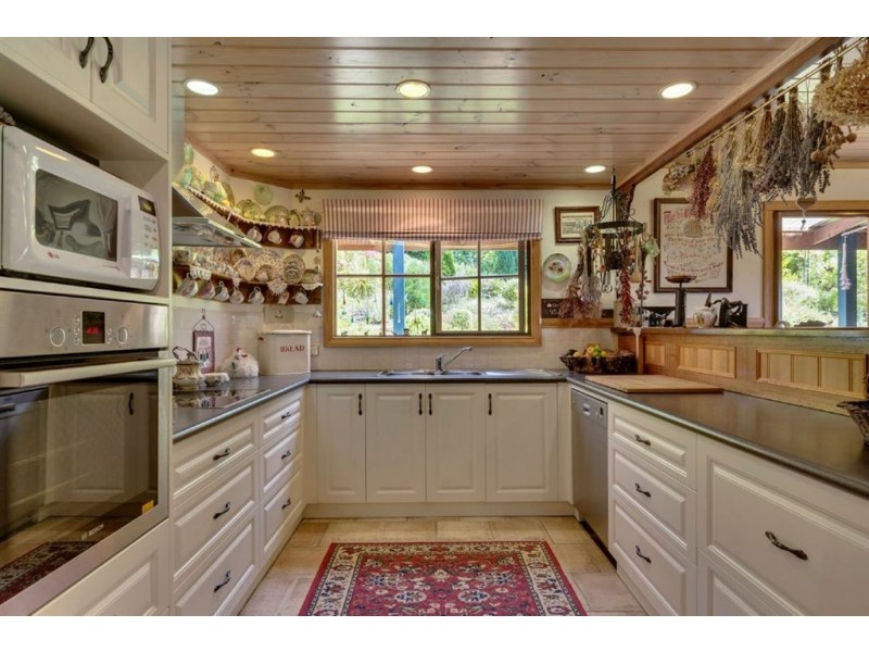 65 Old Road, Franklin TAS 7113