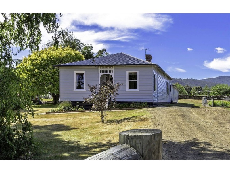 15 Thompsons Road, Huonville TAS 7109