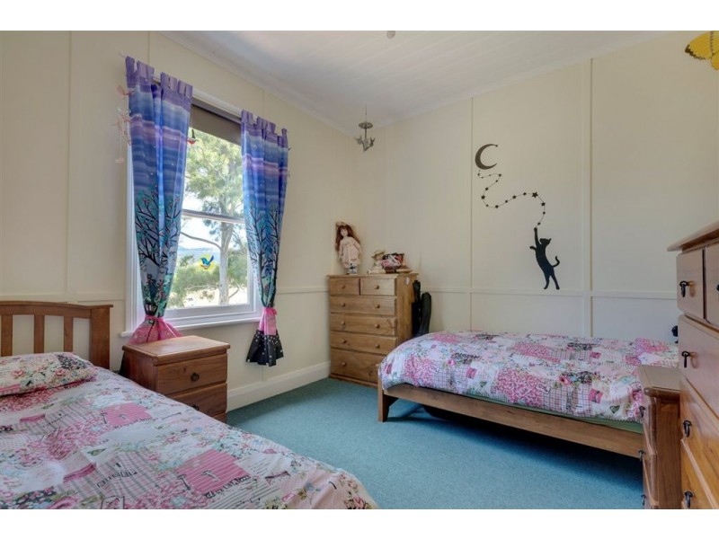 15 Thompsons Road, Huonville TAS 7109