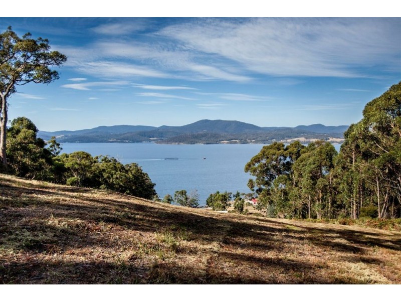 67 Klasen Road, Police Point TAS 7116