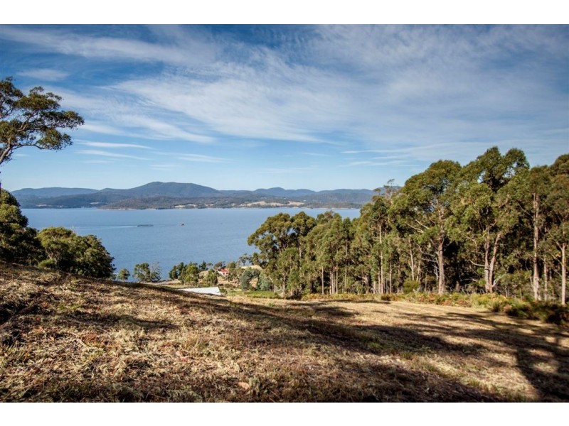 67 Klasen Road, Police Point TAS 7116