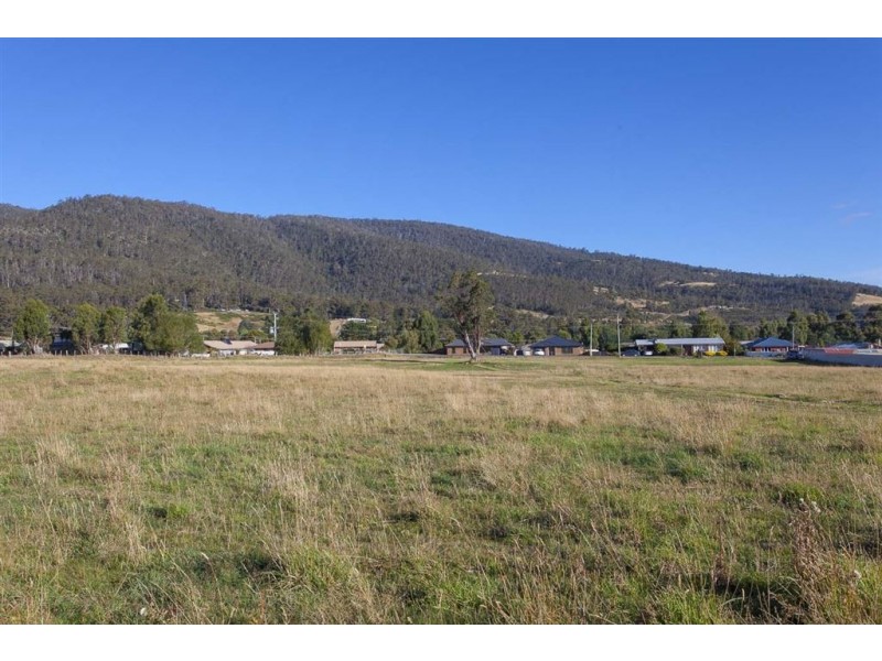 Off Sale Street, Huonville TAS 7109