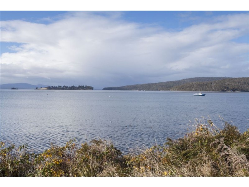 7093 Huon Highway, Dover TAS 7117