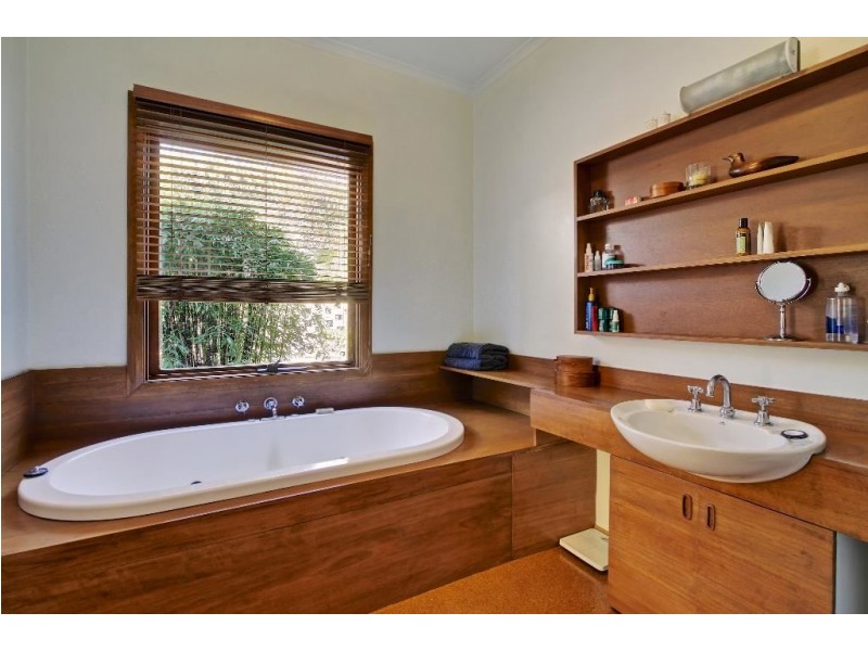 127 Swamp Road, Franklin TAS 7113