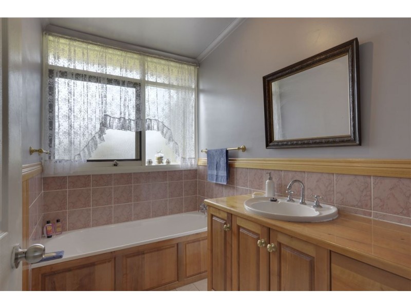 2 Oak Street, Huonville TAS 7109