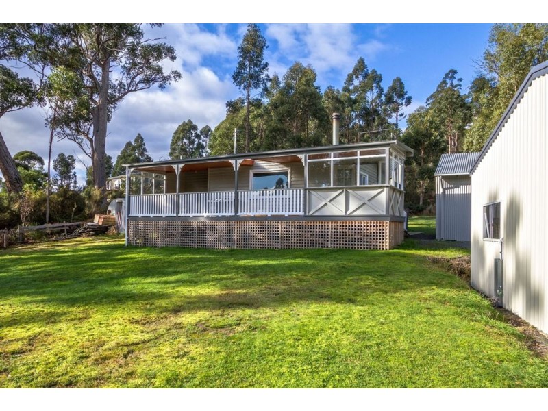 28 White Cliffs Road, Brooks Bay TAS 7116
