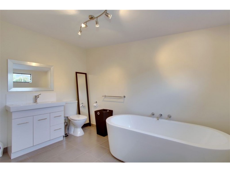 37 Sale Street, Huonville TAS 7109