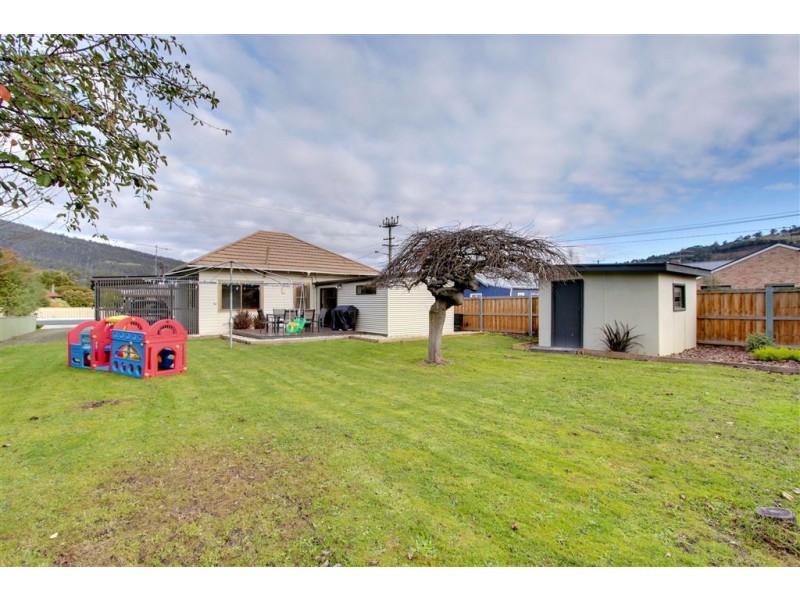 37 Sale Street, Huonville TAS 7109
