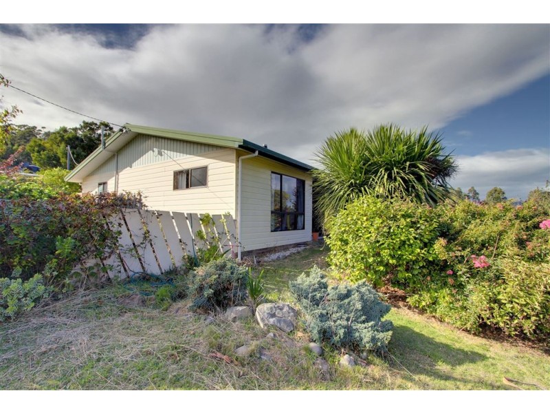 3 Helms Road, Gardners Bay TAS 7112