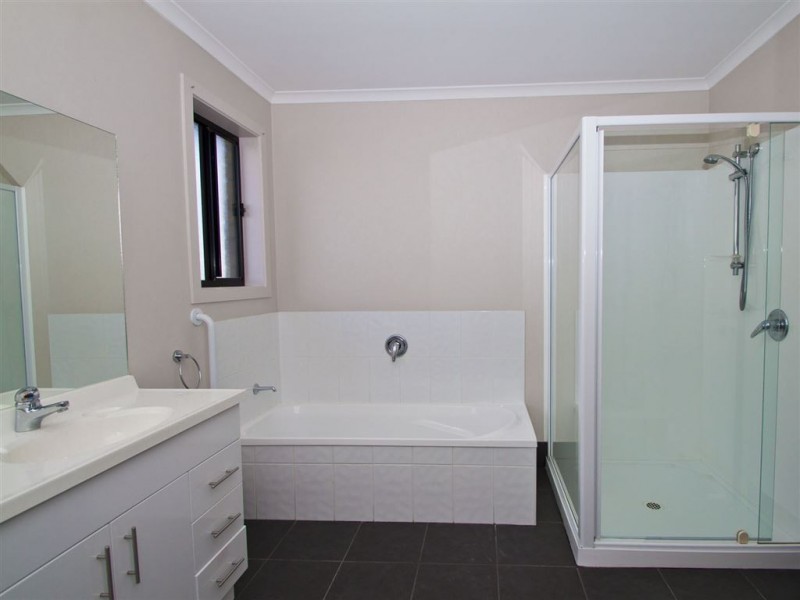 2/105 Main Street, Huonville TAS 7109