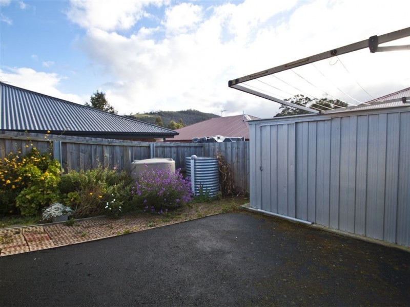 2/105 Main Street, Huonville TAS 7109