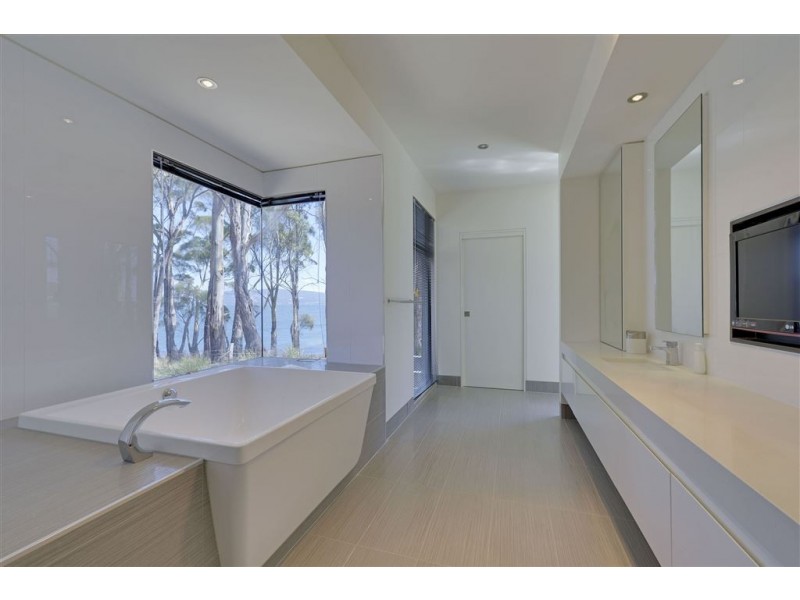 6853 Channel Highway, Gardners Bay TAS 7112