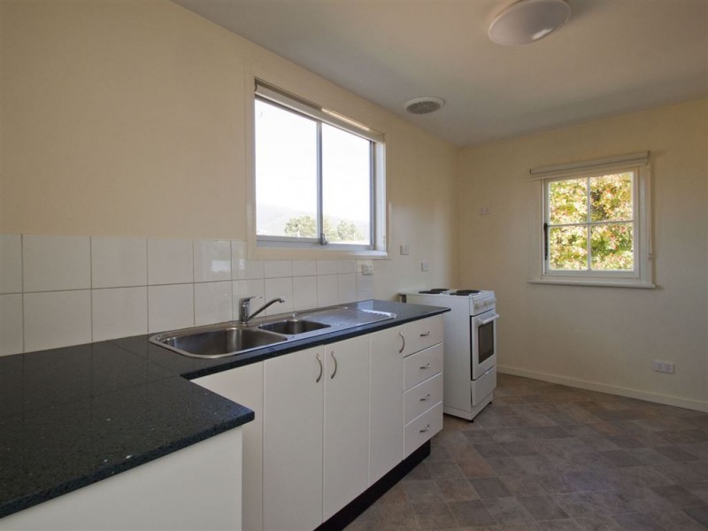 82 Main Street, Huonville TAS 7109