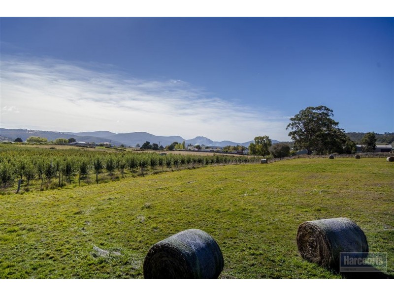 - Huon Highway, Huonville TAS 7109