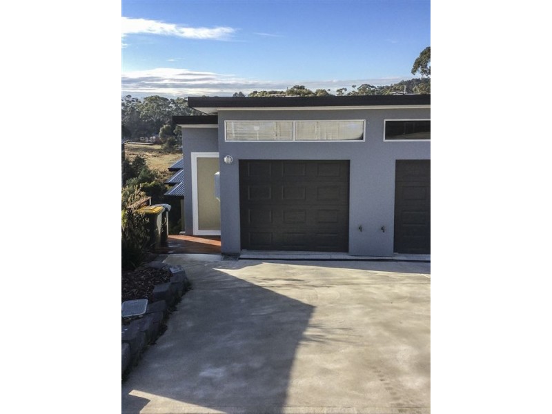 2/37 Ineke Drive, Kingston TAS 7050