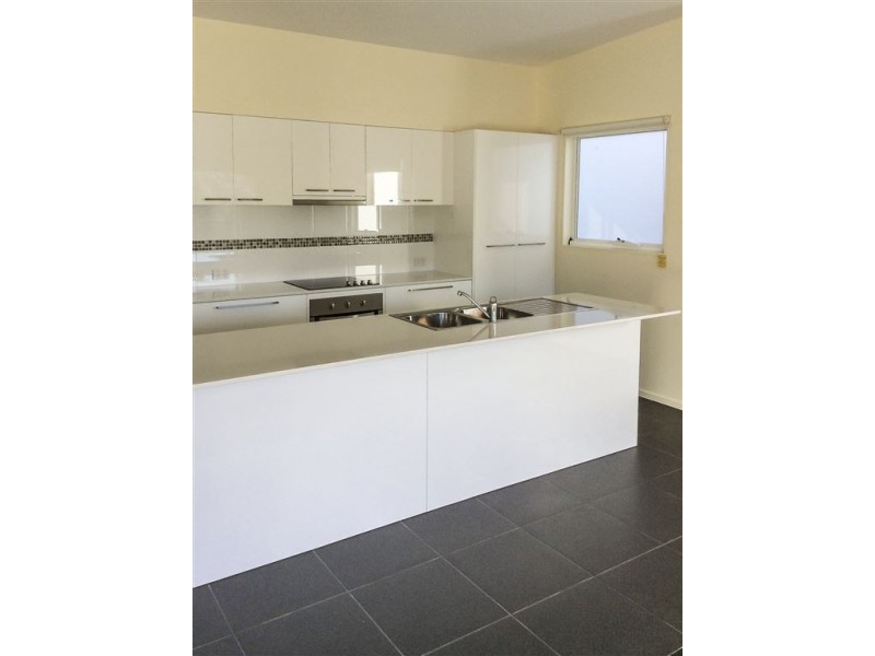 2/37 Ineke Drive, Kingston TAS 7050