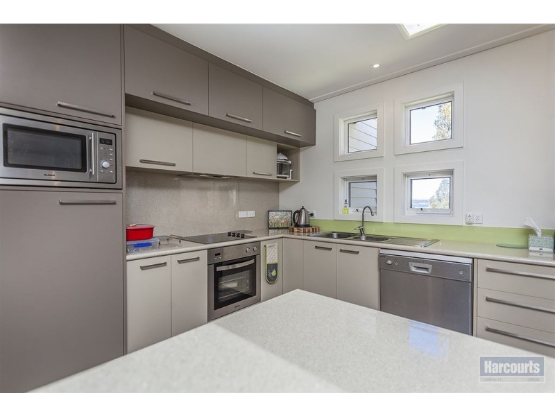 55 Staff Road, Electrona TAS 7054