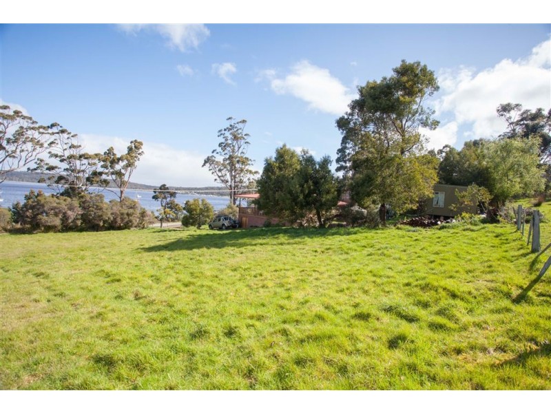 15 Lady Bay Road, Southport TAS 7109