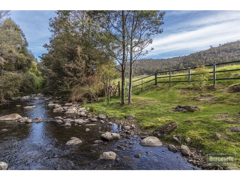 - Crabtree Road, Crabtree TAS 7109