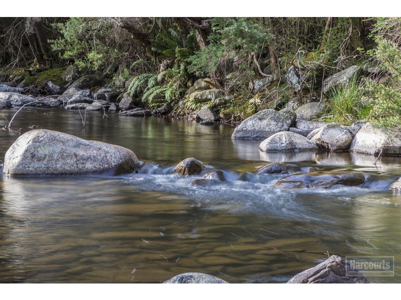 - Crabtree Road, Crabtree TAS 7109