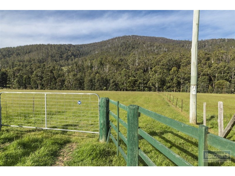 - Crabtree Road, Crabtree TAS 7109