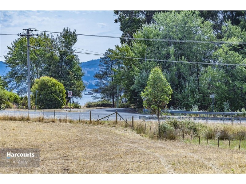 - Cliffords Road, Deep Bay TAS 7112