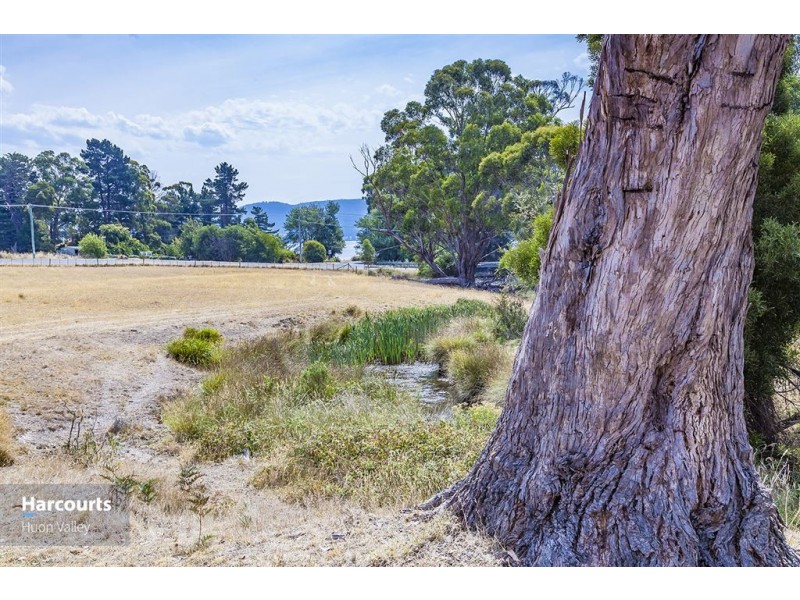 - Cliffords Road, Deep Bay TAS 7112