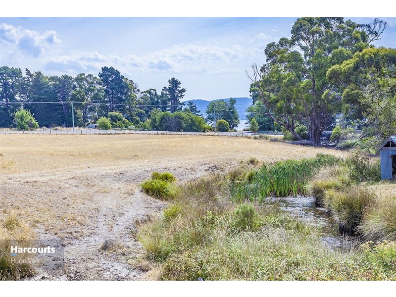 - Cliffords Road, Deep Bay TAS 7112