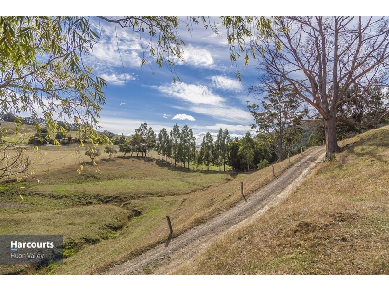 9 Stevens Road, Cygnet TAS 7112