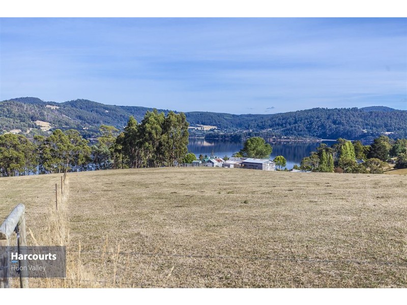 1278 Cygnet Coast Road, Lower Wattle Grove TAS 7109