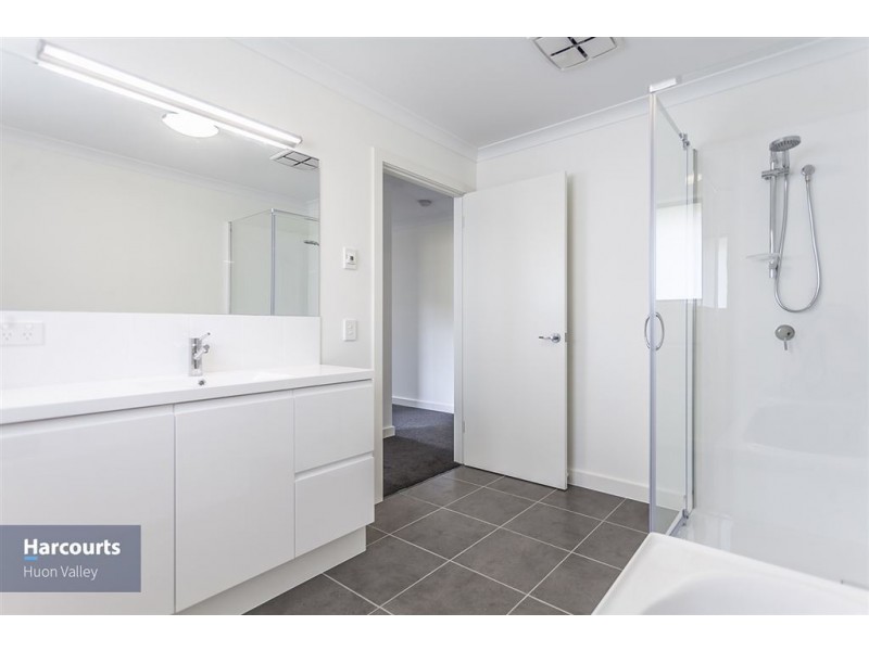 11 New Road, Franklin TAS 7113