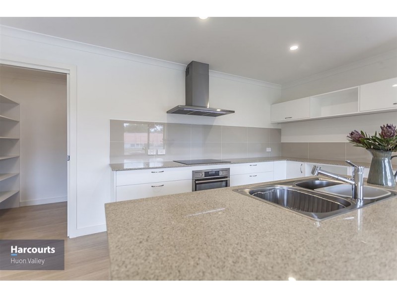 11 New Road, Franklin TAS 7113