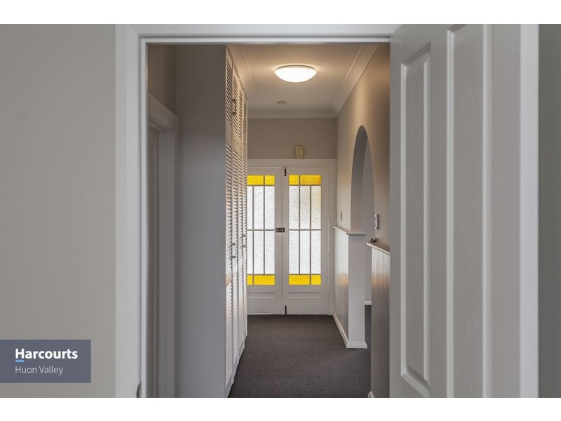 55 Sale Street, Huonville TAS 7109