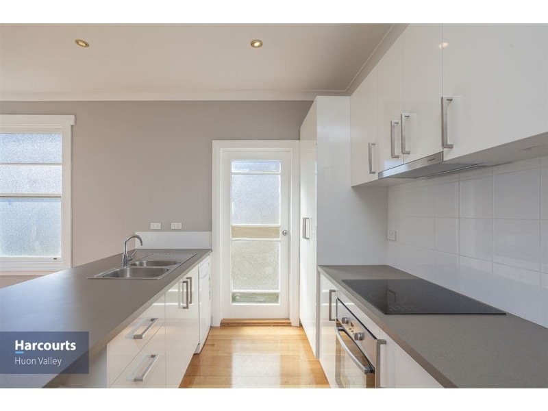 73 Sale Street, Huonville TAS 7109