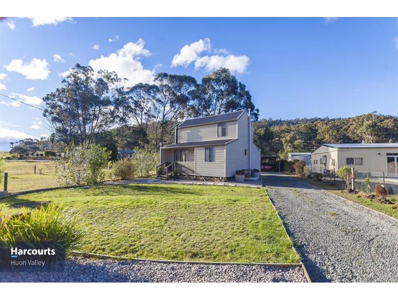 7 Challis Crescent, Deep Bay TAS 7112
