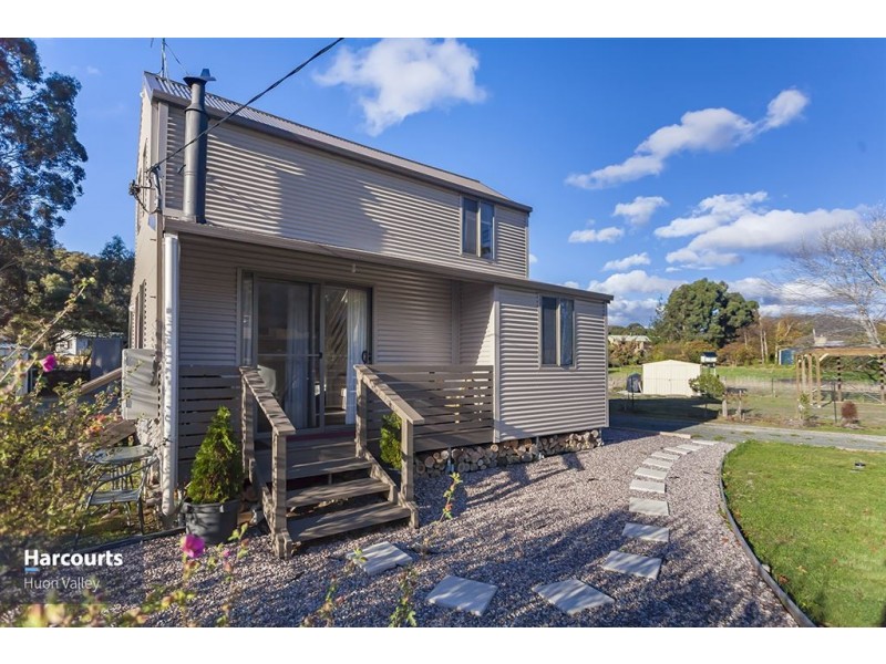 7 Challis Crescent, Deep Bay TAS 7112