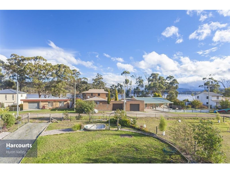 7 Challis Crescent, Deep Bay TAS 7112