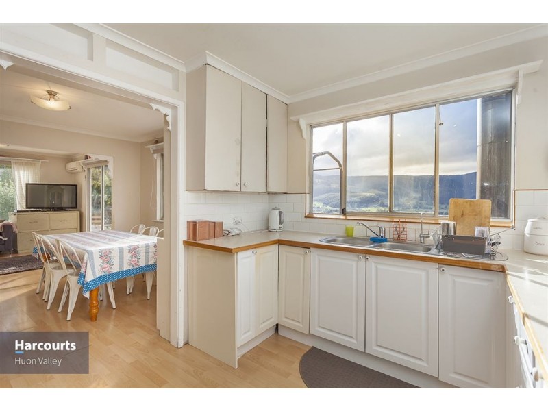 98 Pine Lodge Road, Glen Huon TAS 7109