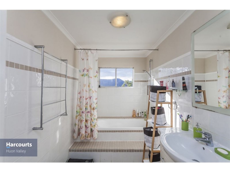 98 Pine Lodge Road, Glen Huon TAS 7109